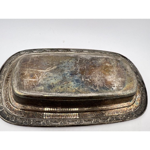 Vintage Meriden B. Company Tableware Antique Silver-Plated Butter Dish With Lid - Picture 6 of 9